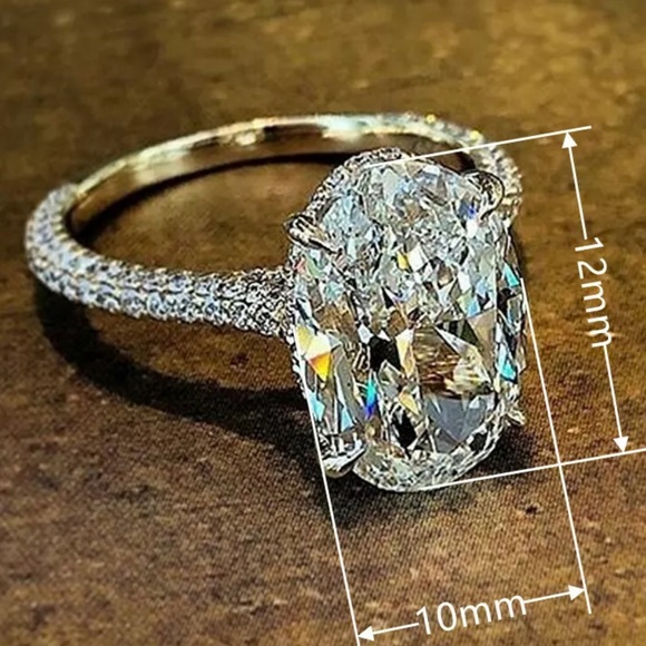 Stunning 925 Silver White Sapphire Oval Cut Ring! - Picture 3 of 5